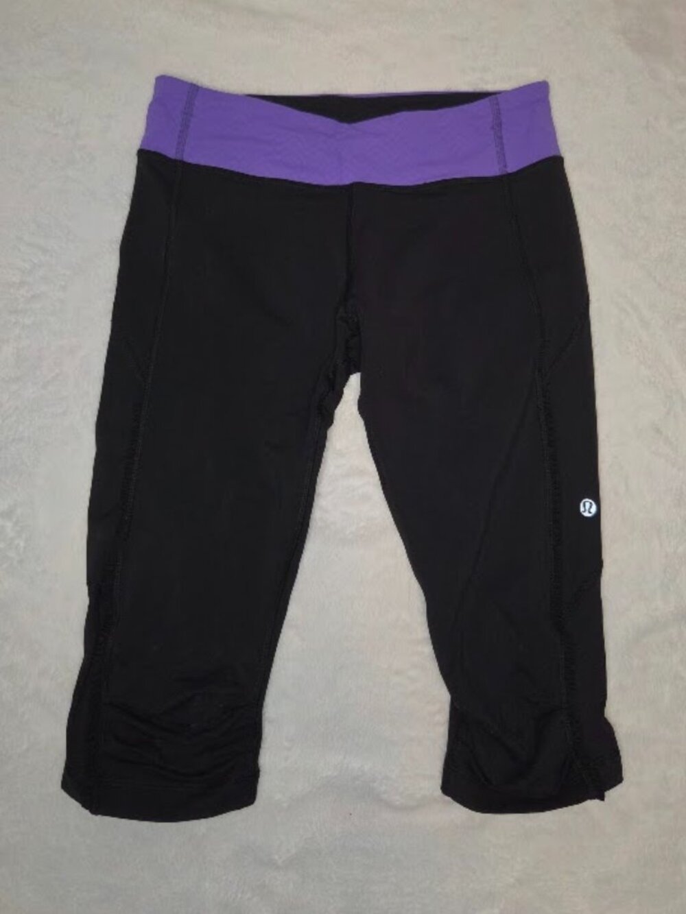 Lululemon Black Crop Leggings Purple Waist Zip Pocket Size 8